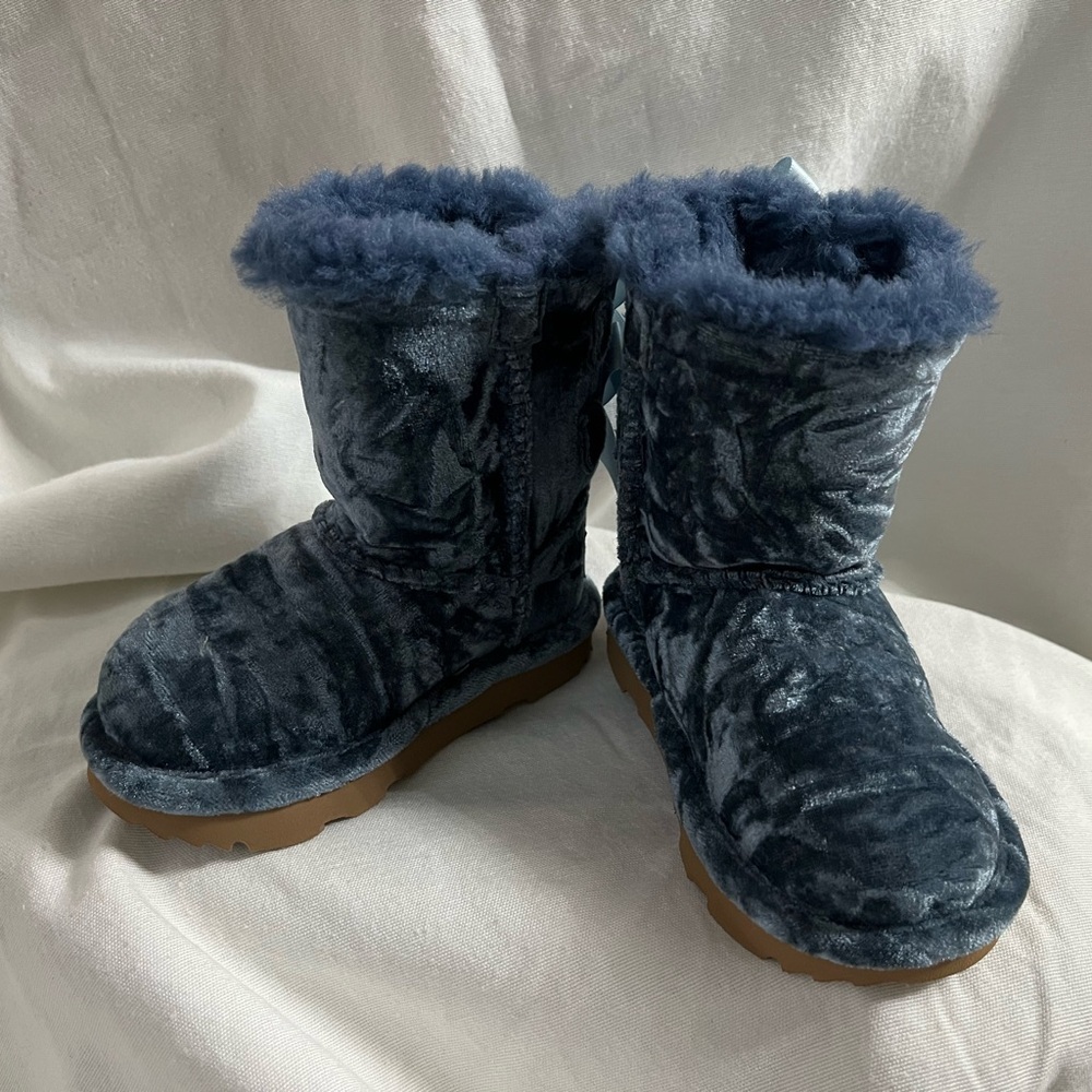 NWOT UGG Blue Crush Velvet Toddler Bailey Boots